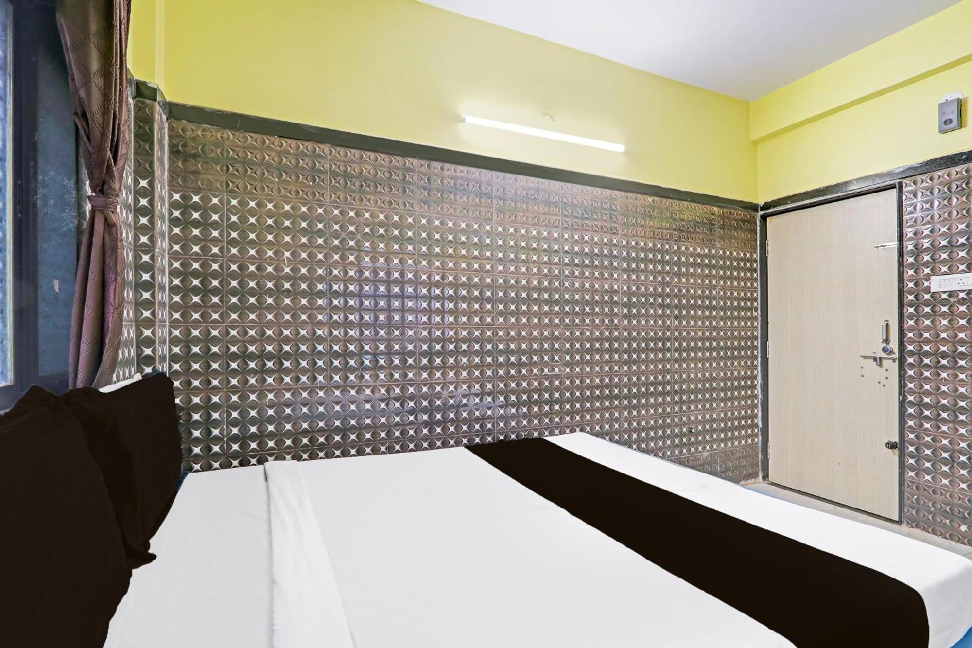 Hotel O Pankaj Hotel & Lodge Gangapur  Экстерьер фото